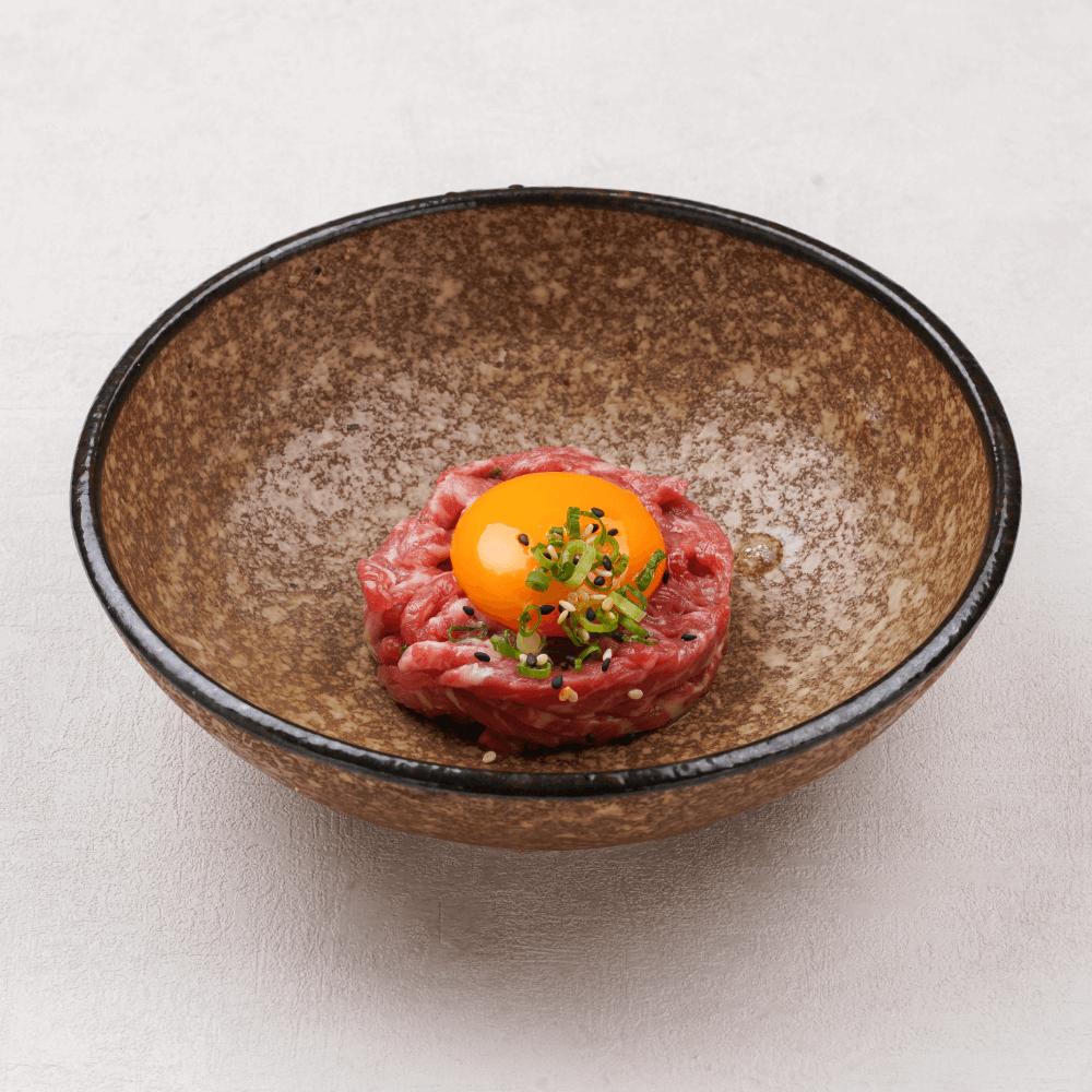 塩味蛋拌生牛肉