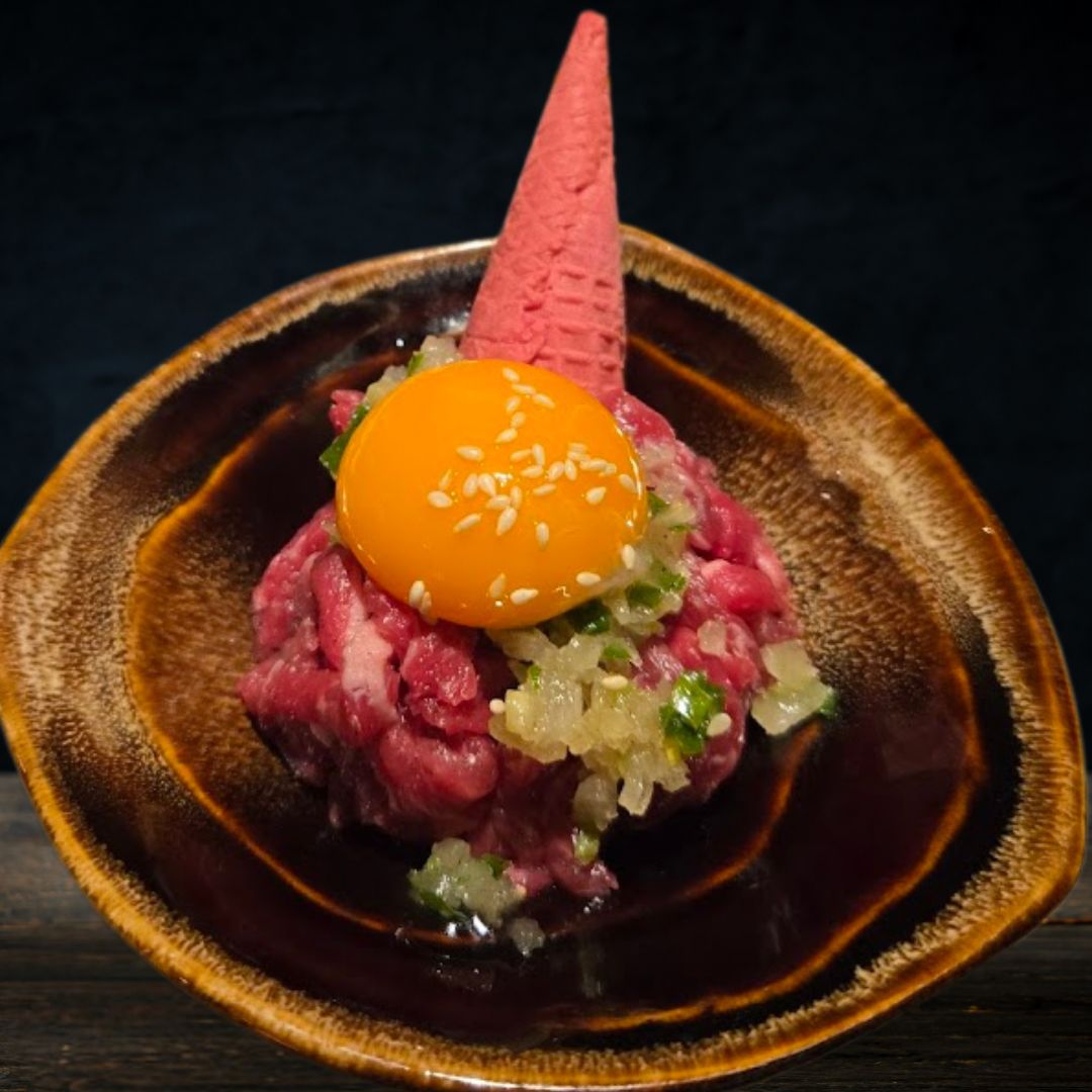 塩味蛋拌生牛肉